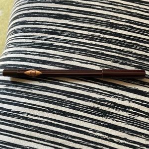 CHARLOTTE TILBURY ROCK ‘N KOHL EYELINER IN BARBARELLA BROWN